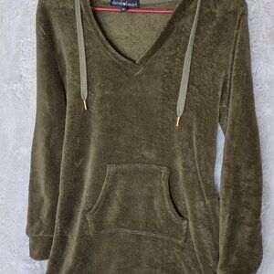 Derek heart green fuzzy dress with hood LW